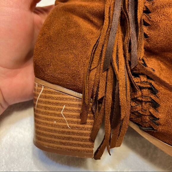 Maurices Faux Suede Cognac Brown Fringe Ankle Boots Size 7.5 - Picture 6 of 12